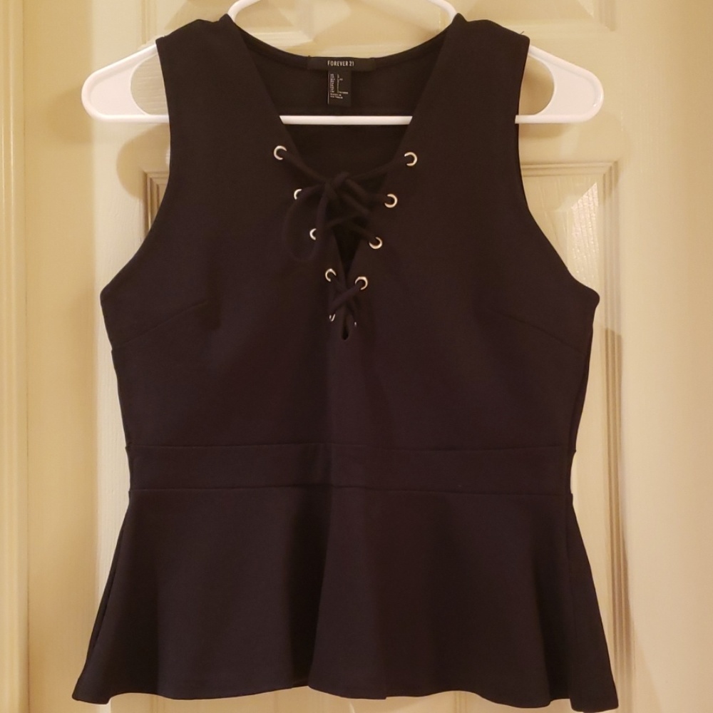 FOREVER21 Black pelpum top